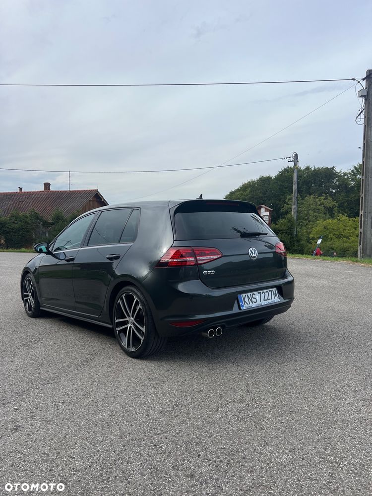 Volkswagen Golf - 4