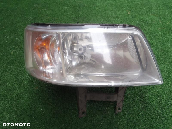 VW T5 LAMPA PRAWA PRZÓD REFLEKTOR PRAWY