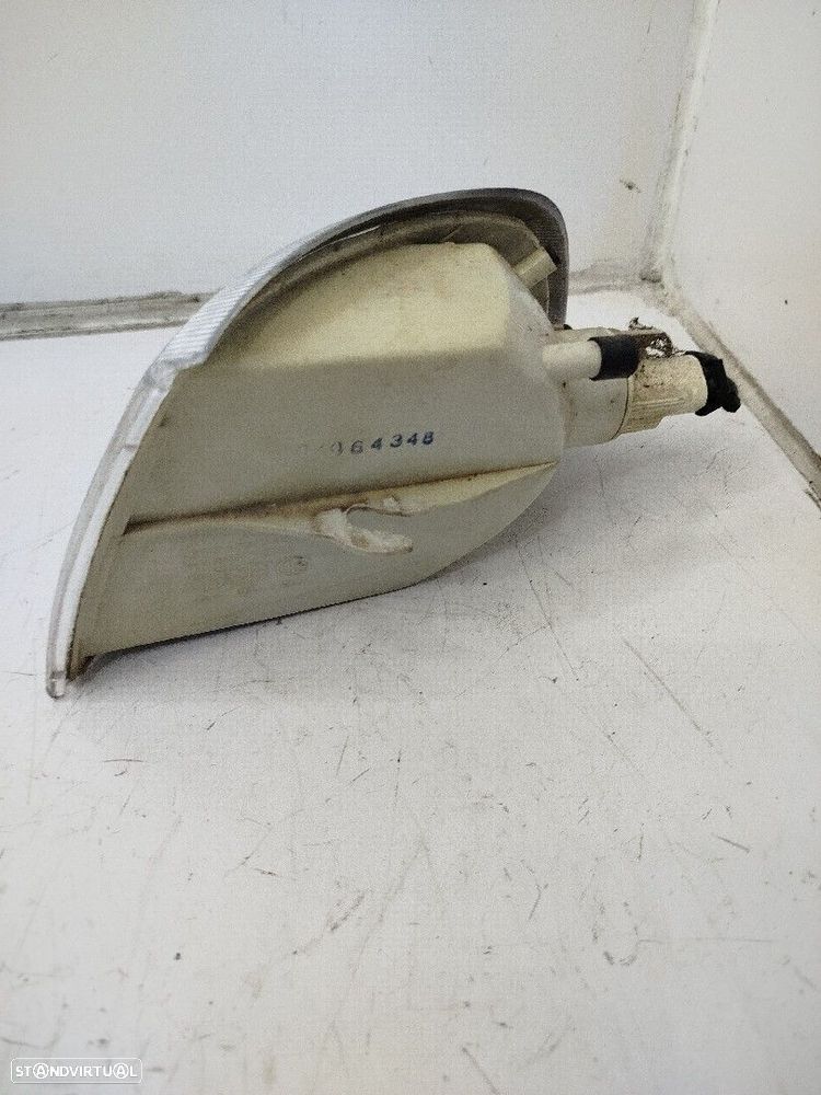 Farolim De Pisca Frente Dto Volvo V40 Combi (Vw) - 3