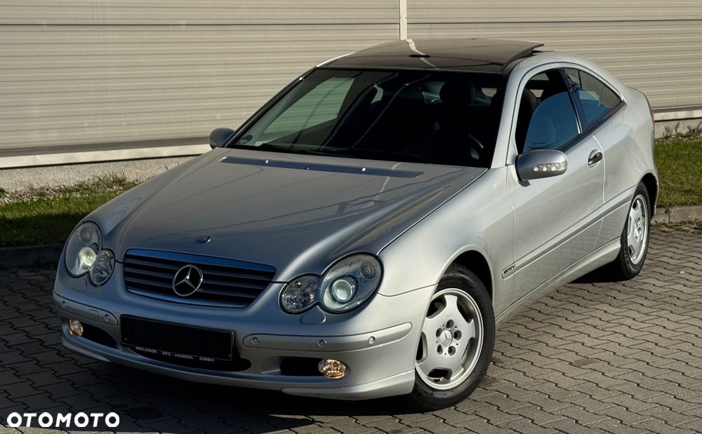 Mercedes-Benz C-Class 2005 photo 5
