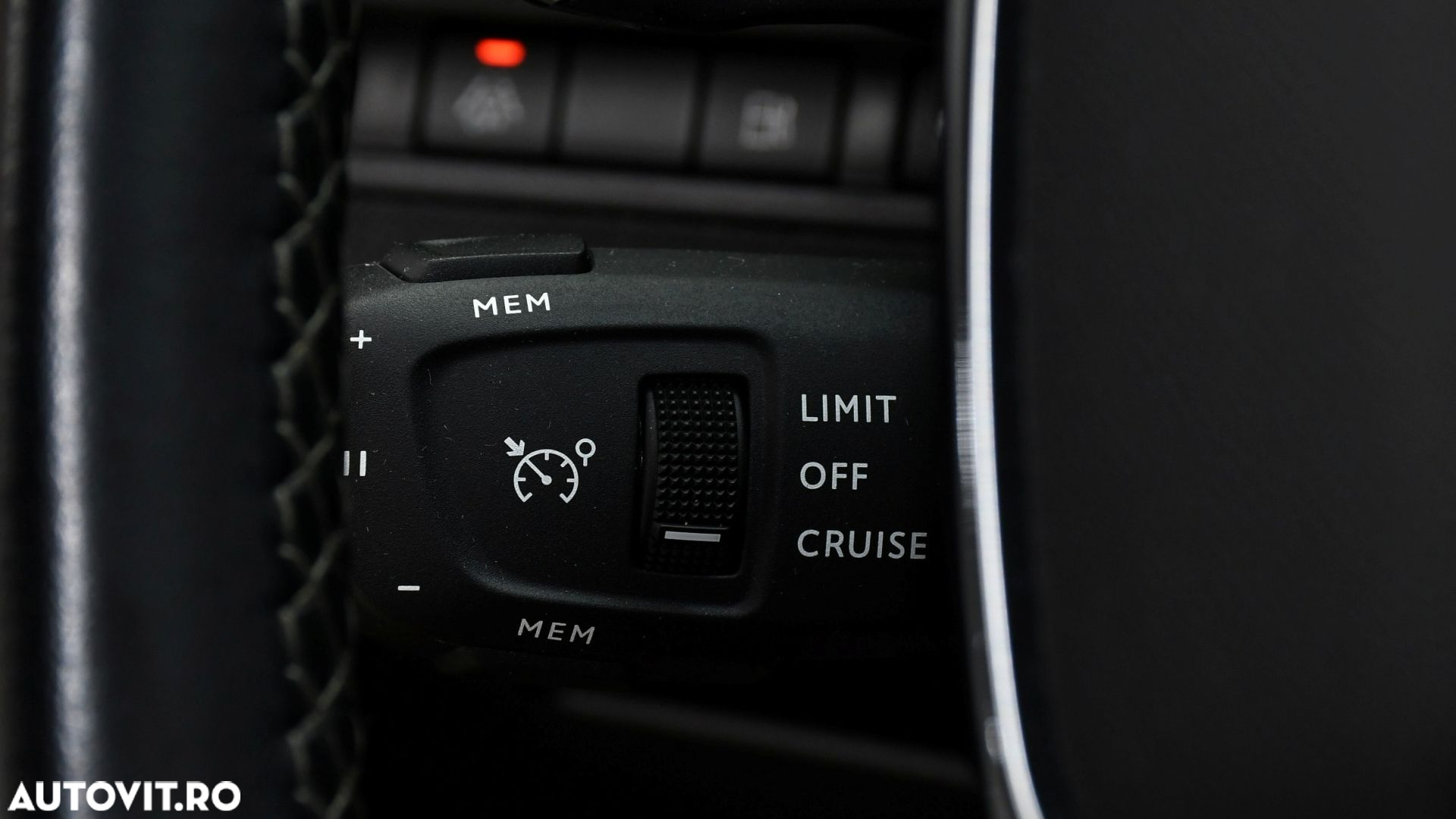 Peugeot 3008 PHEV EAT8 Allure - 24