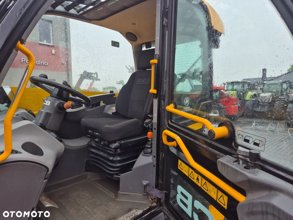 JCB - 3