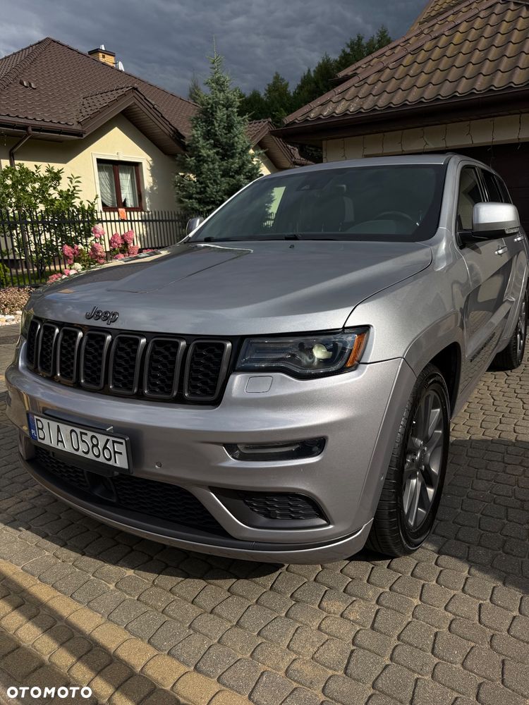 Jeep Grand Cherokee - 16