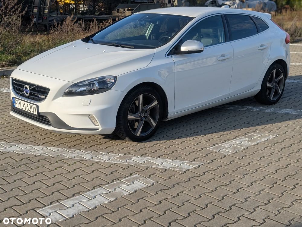 Volvo V40 D3 R Design - 1