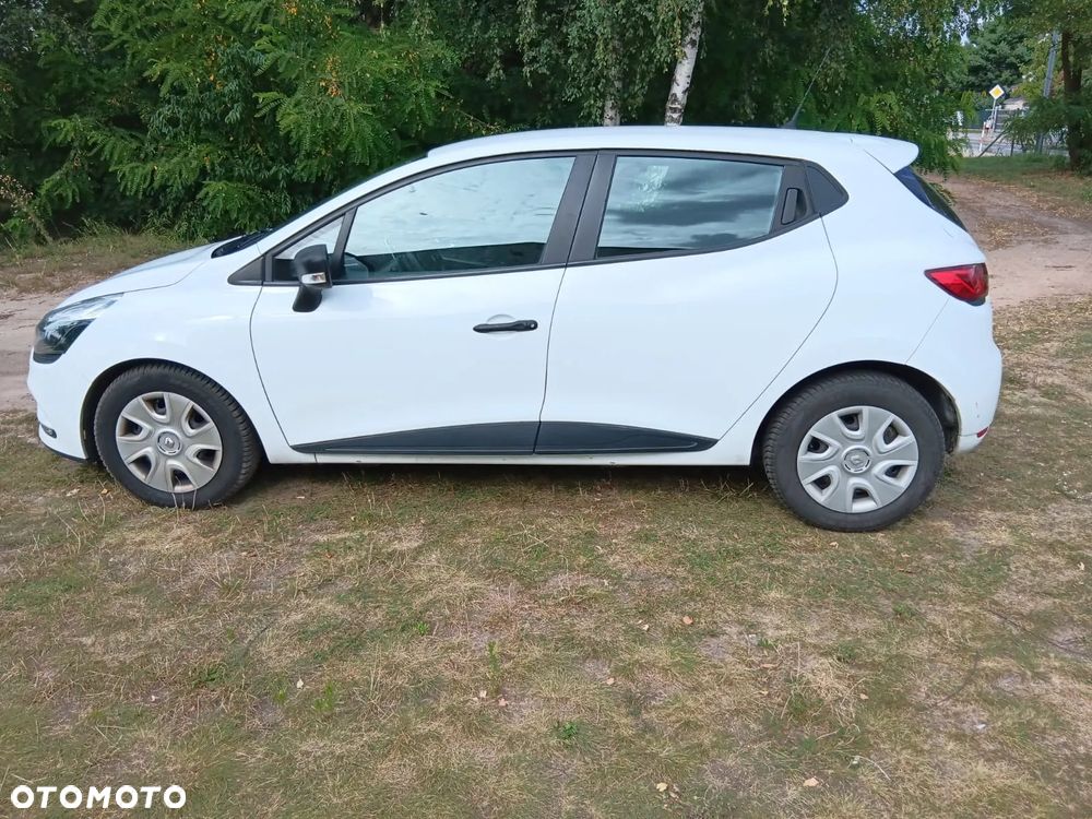Renault Clio - 10
