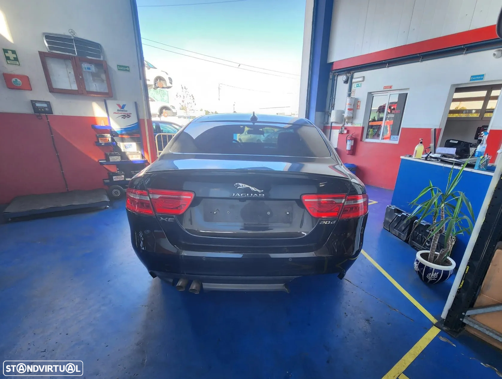 JAGUAR XE ( XF) 2.0D de 2016 ás peças. - 3