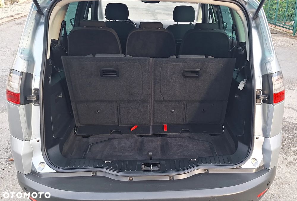 Ford S-Max - 8