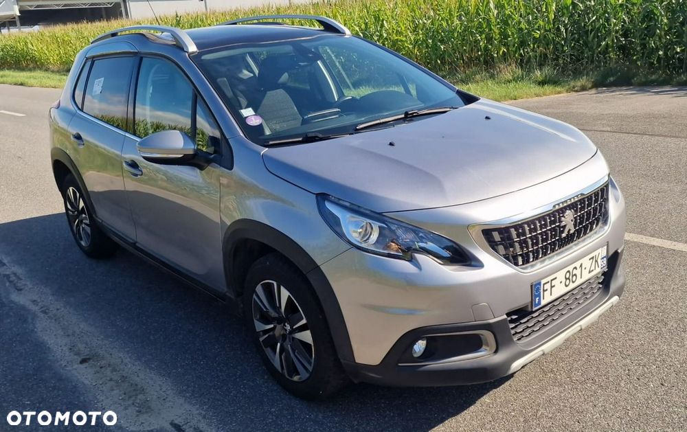 Peugeot 2008 - 8