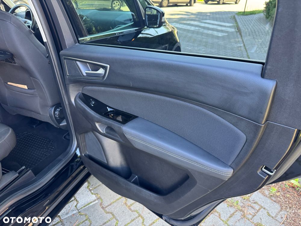 Ford S-Max - 8