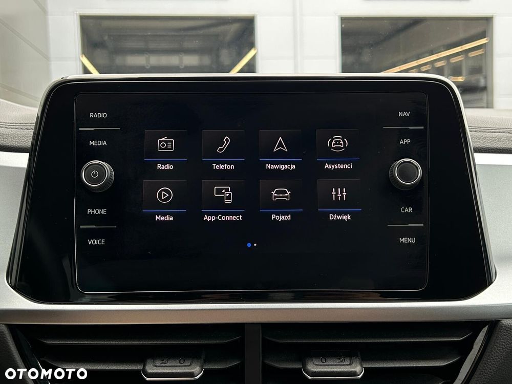 Volkswagen T-Roc 1.5 TSI Life Plus DSG - 28