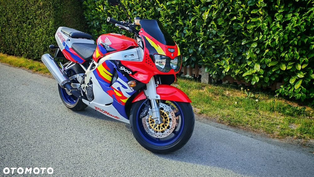 Honda CBR - 8