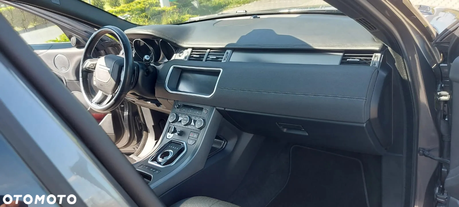 Land Rover Range Rover Evoque - 13