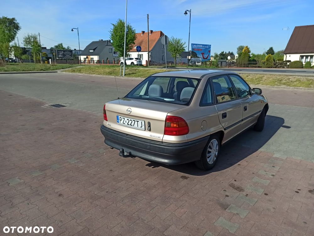 Opel Astra 1.4 Base - 6