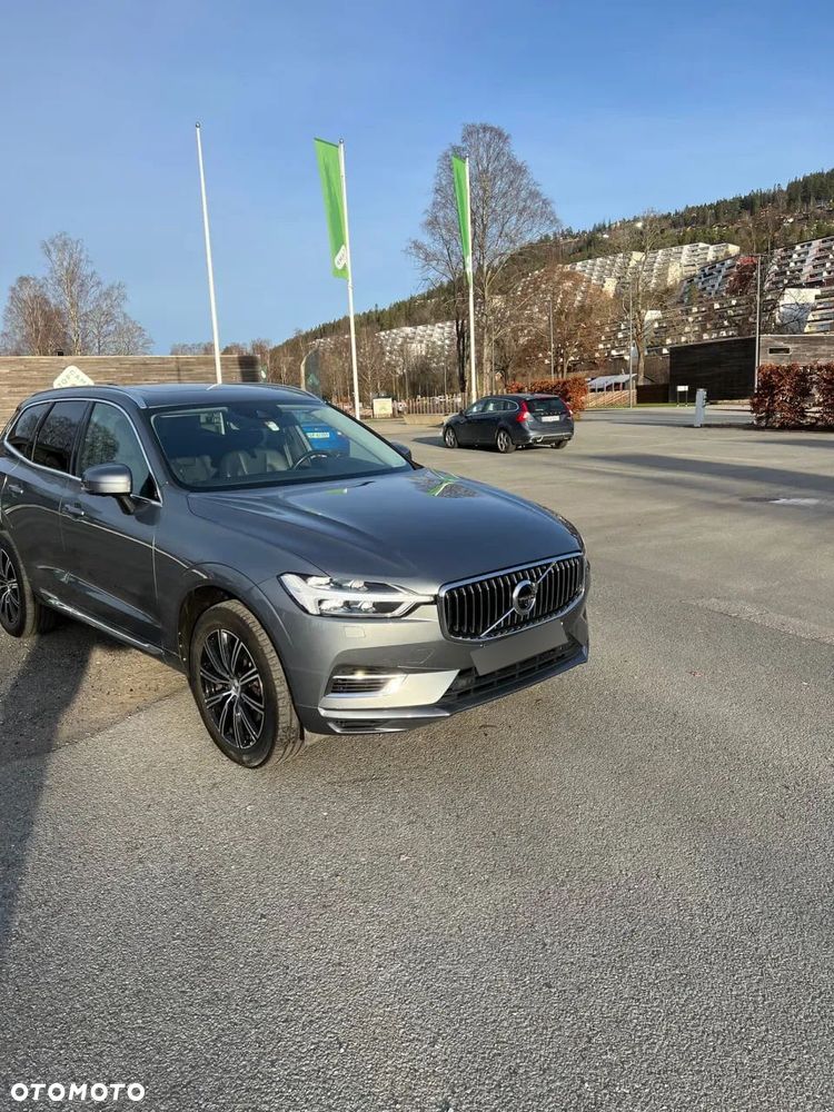 Volvo XC 60 T6 Plug-In Hybrid AWD R-Design - 2