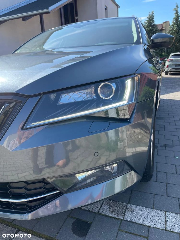 Skoda Superb Combi 2.0 TDI DSG Style - 12
