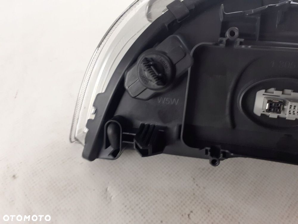 Lampa prawa Volvo C70 II ksenon 10-13 r. 32206149 - 6