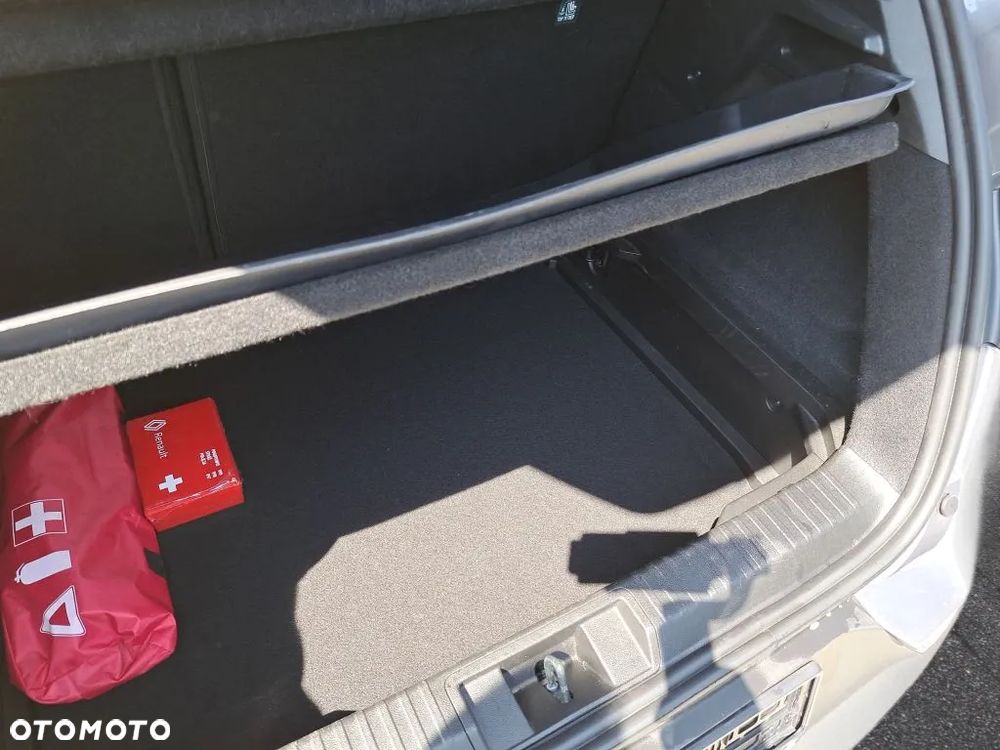 Renault Captur 1.3 TCe mHEV Techno EDC - 26