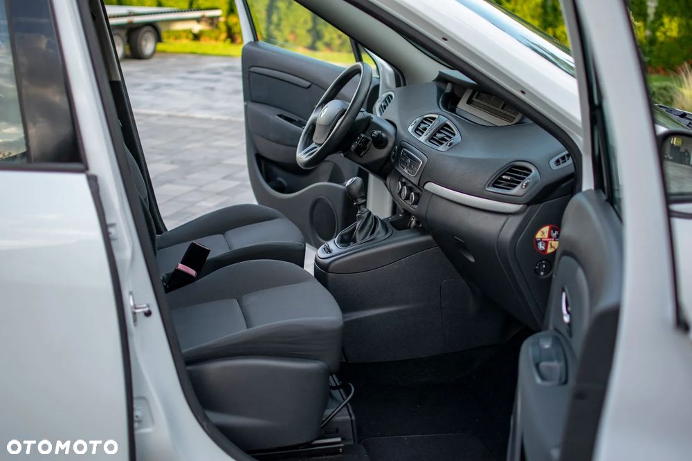 Renault Scenic - 38