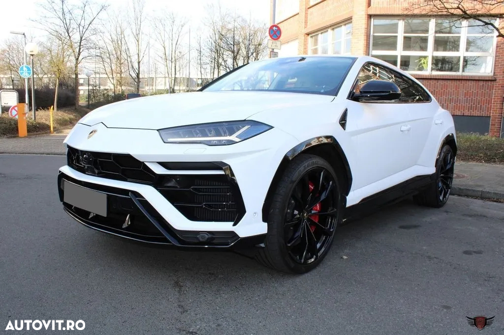 Lamborghini URUS Standard - 3