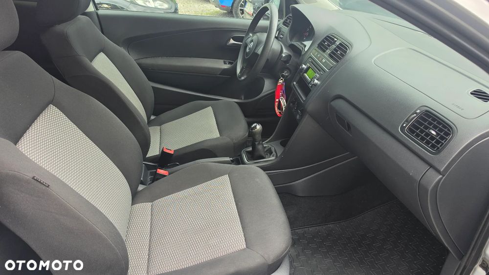 Volkswagen Polo - 13