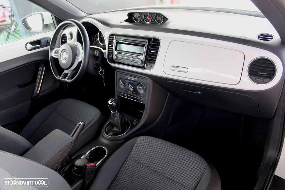 VW New Beetle 1.6 TDi - 23