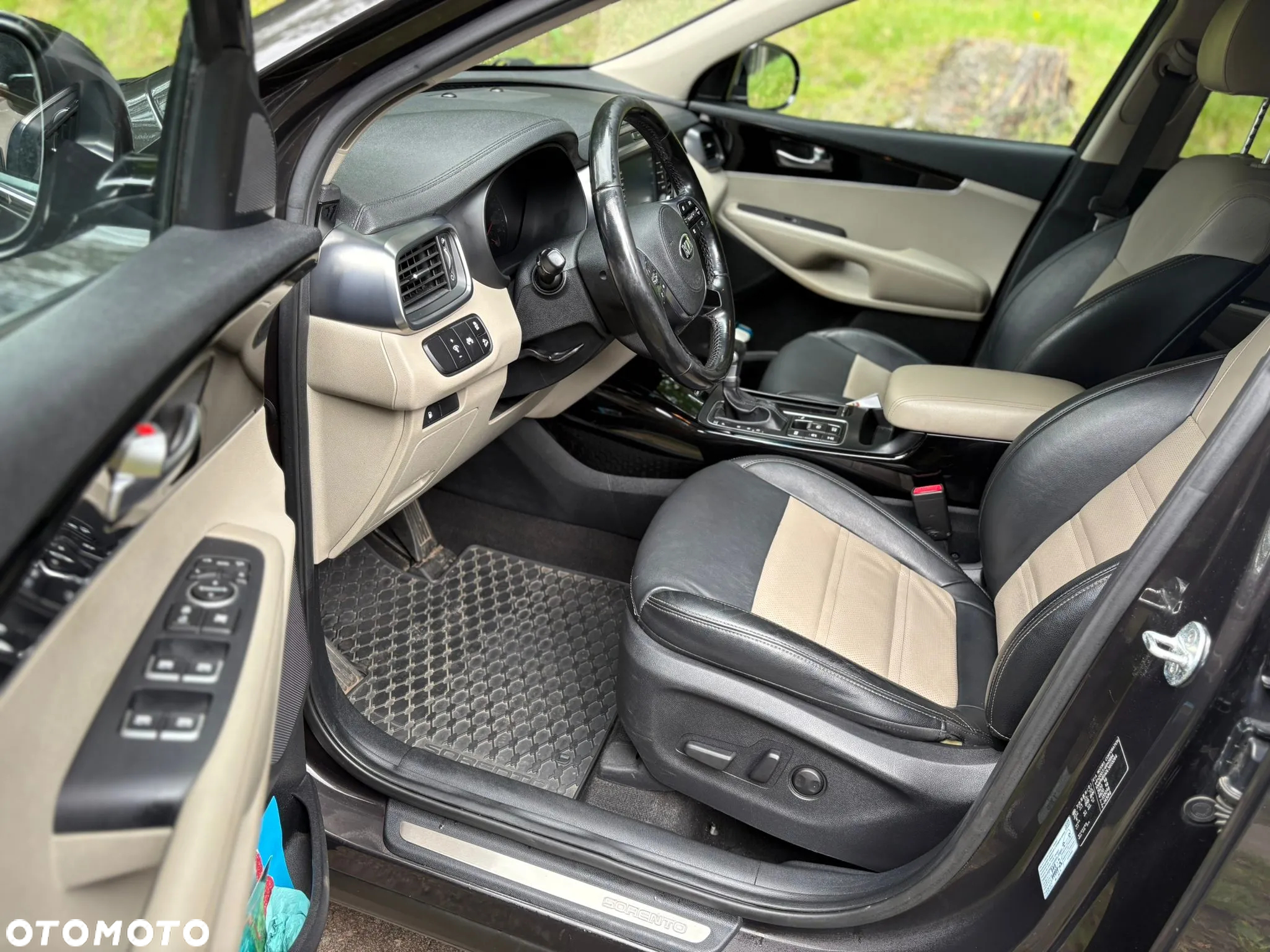 Kia Sorento 2.0 CRDI L - 12