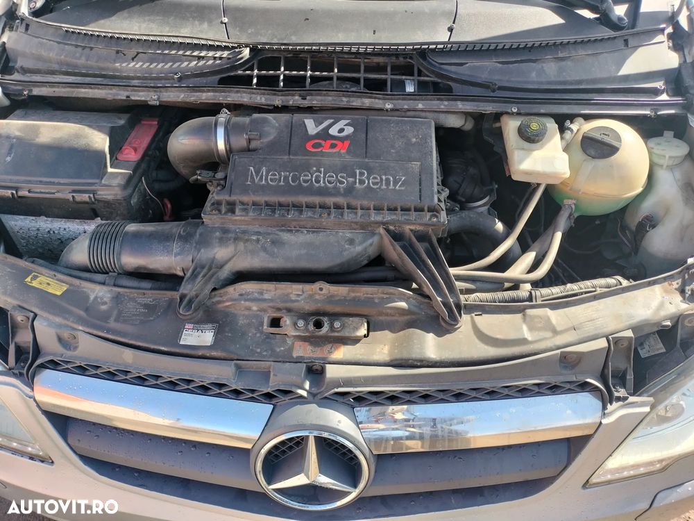 Mercedes-Benz Viano - 27