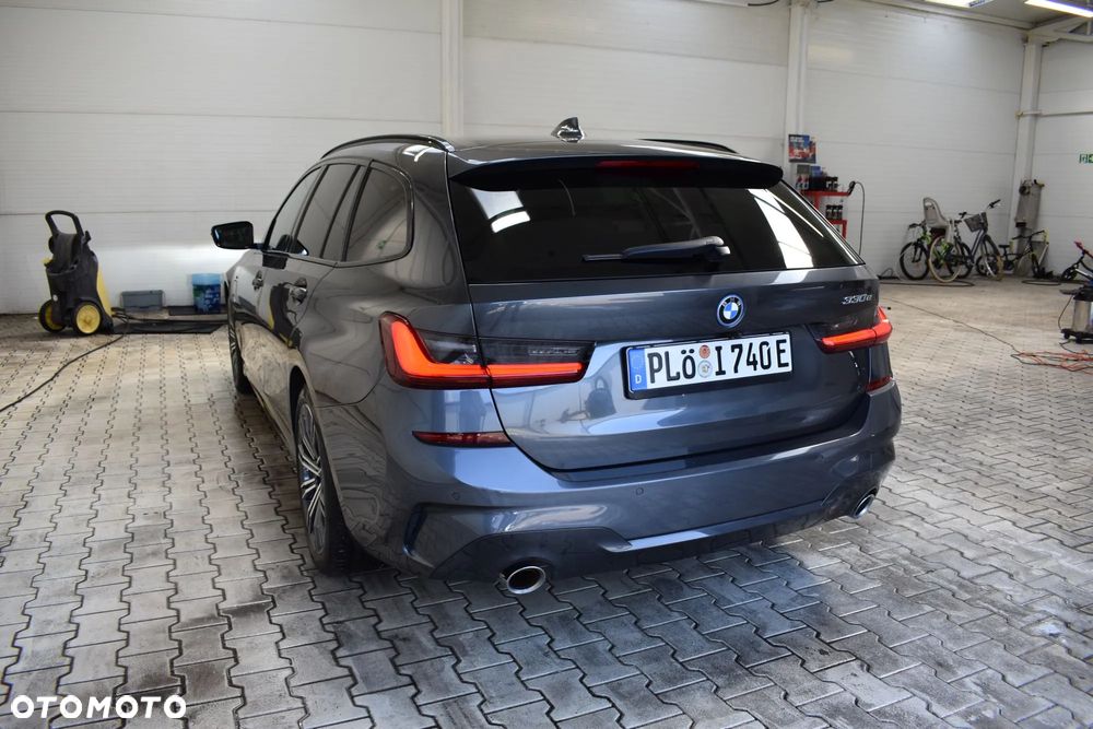 BMW Seria 3 330e M Sport - 15