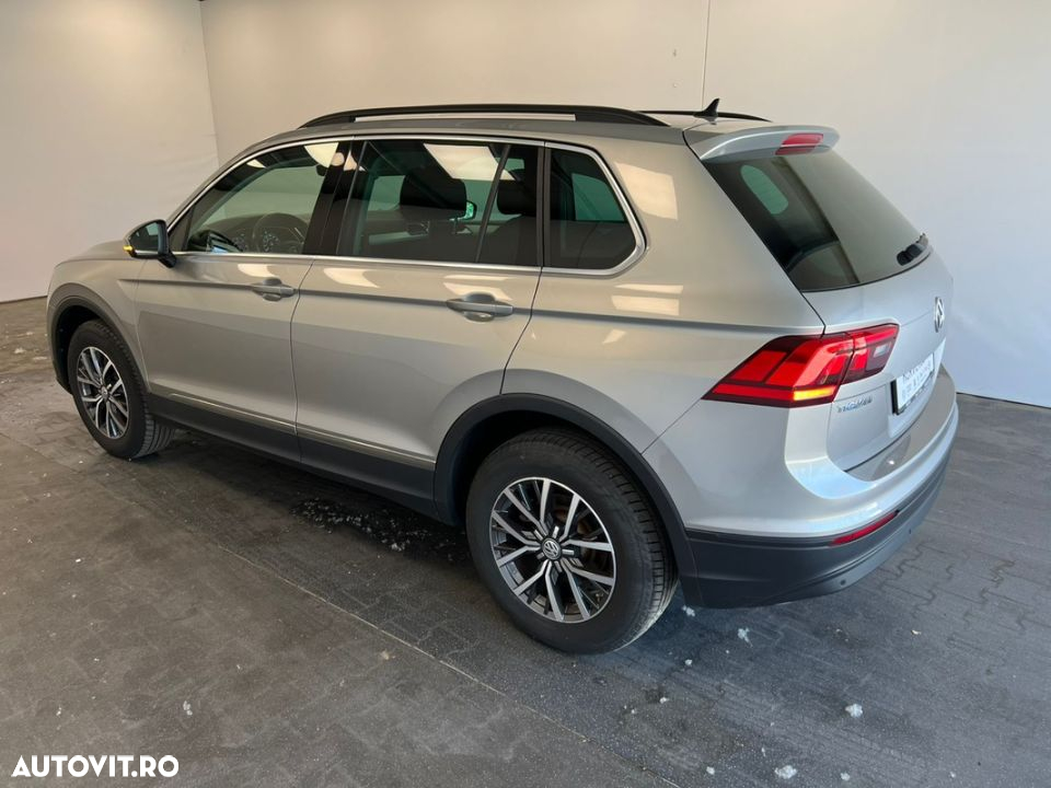 Volkswagen Tiguan 2.0 TDI 4Mot DSG Comfortline - 8
