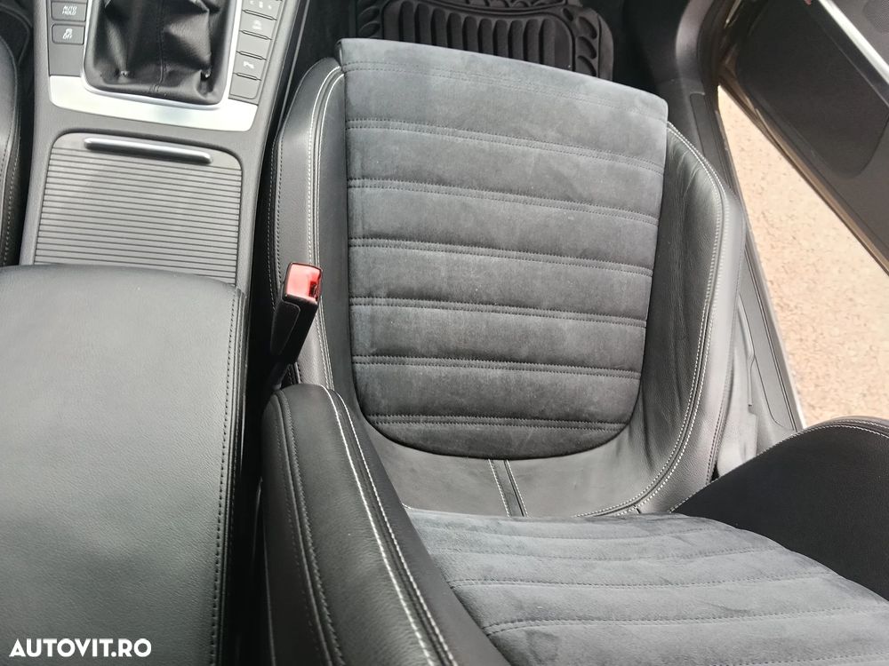 Volkswagen Passat CC - 17