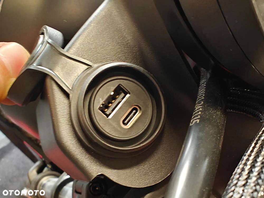 QJMOTOR SRV 125 - 11