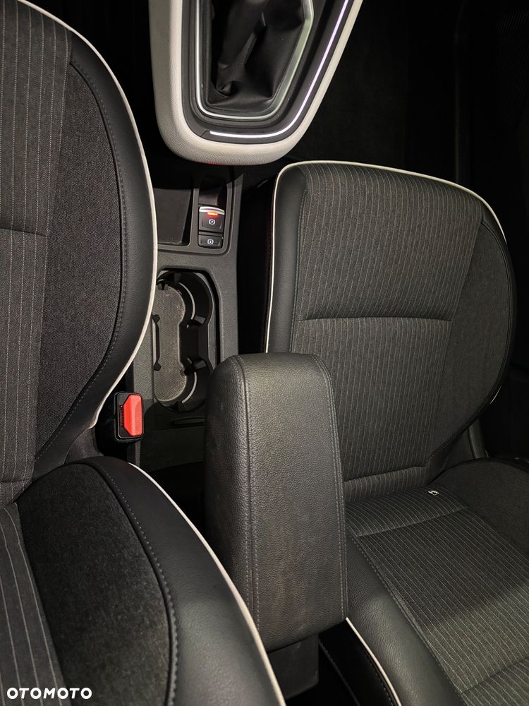 Renault Clio 1.0 TCe Techno - 9