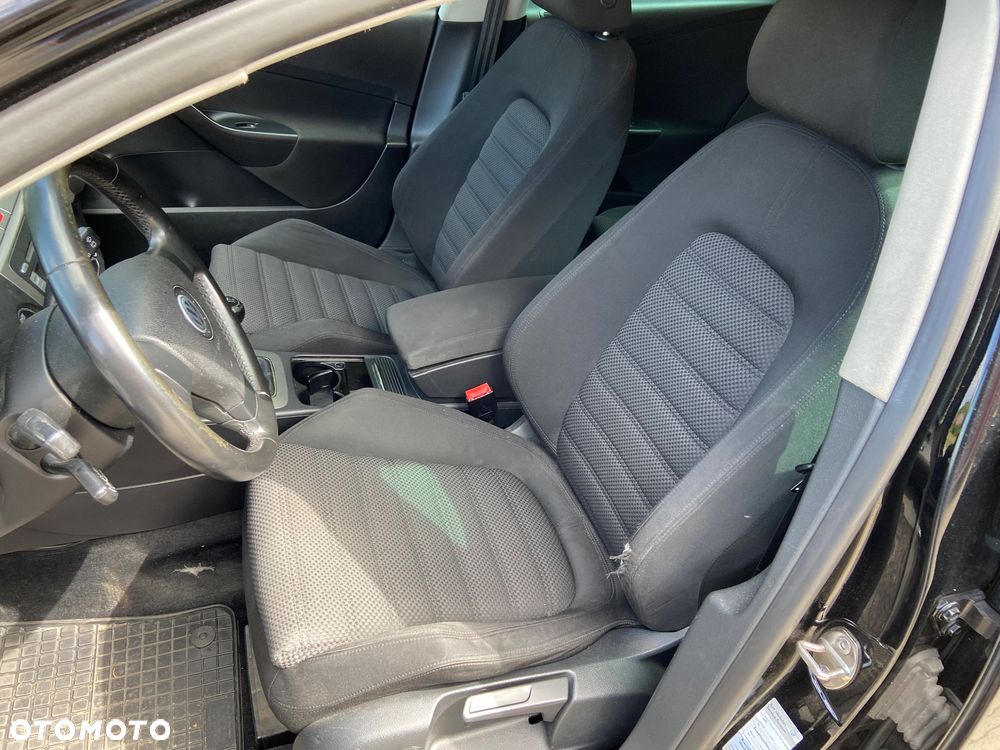 Volkswagen Passat 2.0 TDI DPF Highline - 10