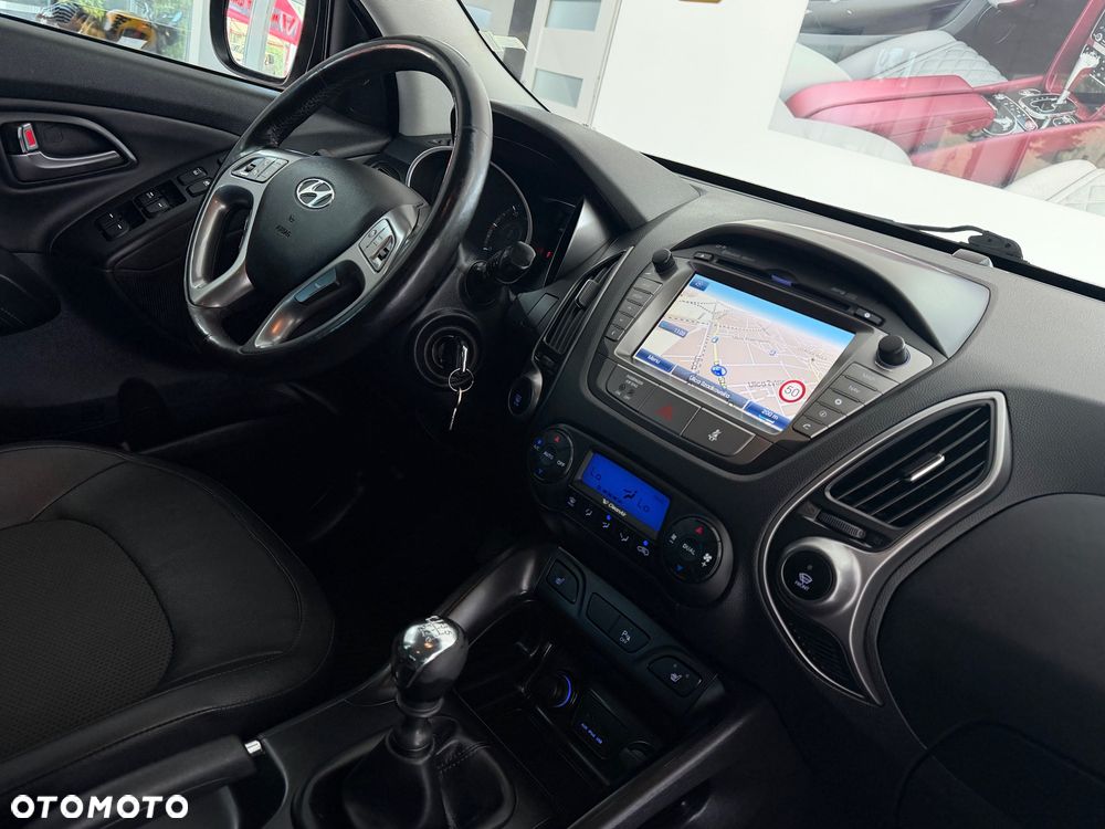 Hyundai ix35 1.7 CRDi 2WD blue Finale Gold - 3