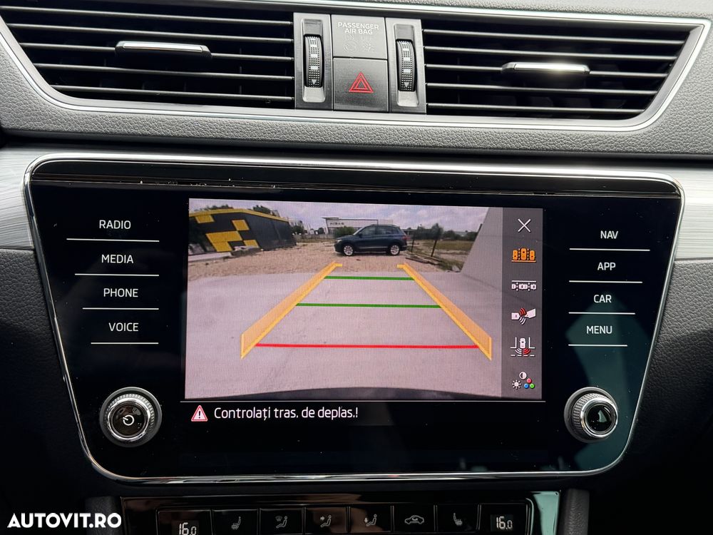 Skoda Superb 2.0 TDI DSG Ambition - 15