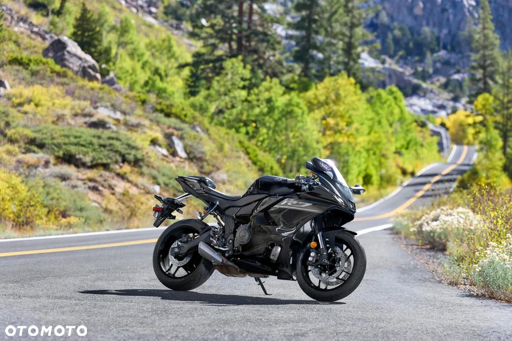 Yamaha R7 - 7