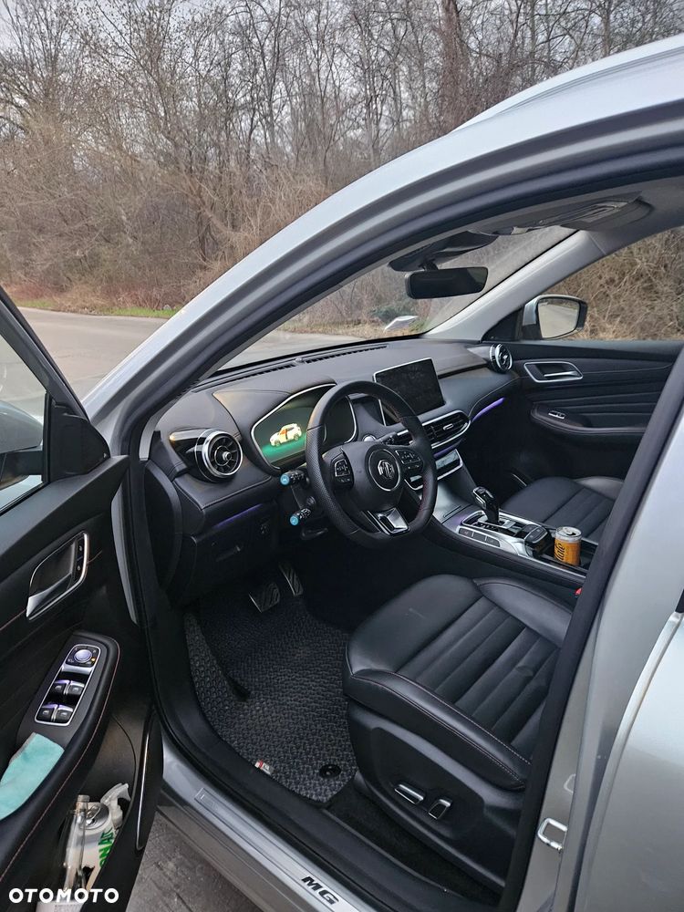 MG HS 1.5 T-GDI Exclusive DCT - 10