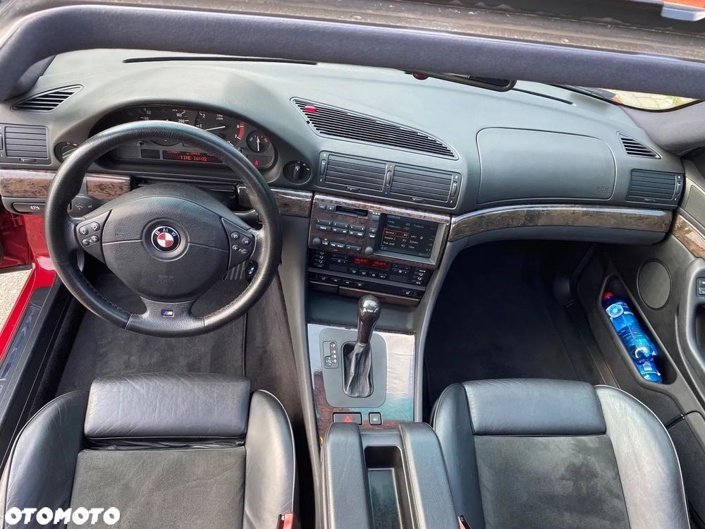 BMW Seria 7 740i - 25