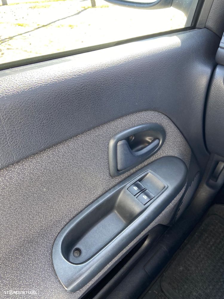 Renault Clio 1.5 dCi Confort - 14