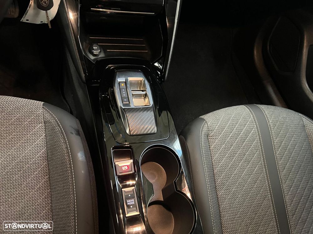 Peugeot 208 1.2 Hybrid Allure e-DCS6 - 17