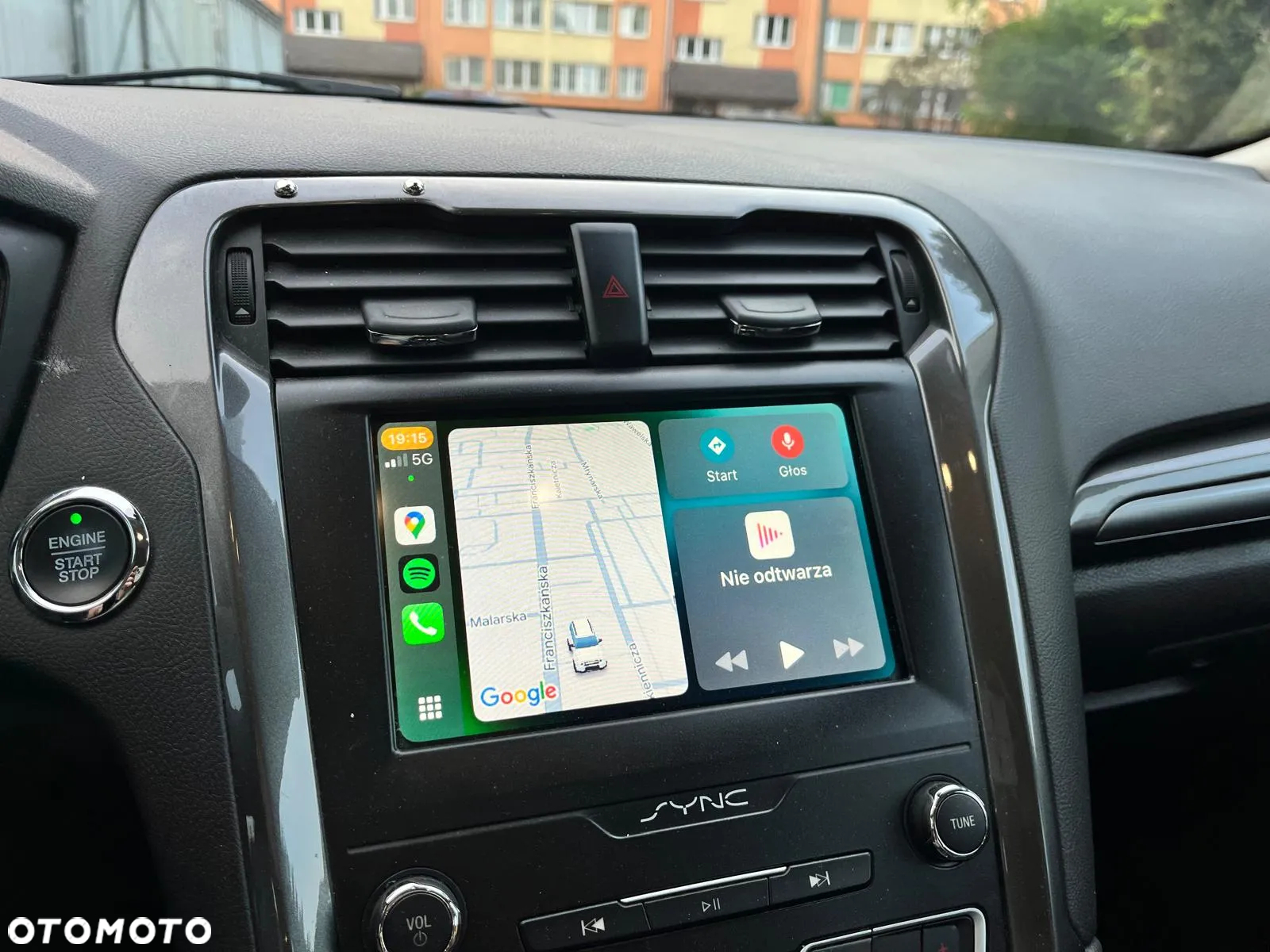 Ford Mondeo 2.0 Hybrid Titanium - 28