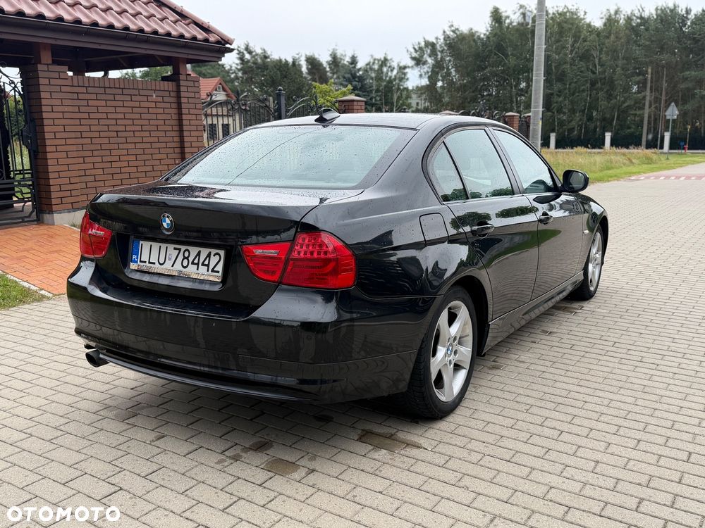 BMW Seria 3 318d DPF Edition Sport - 13