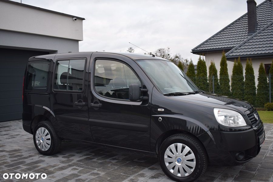 Fiat Doblo 1.9 JTD Family Premius - 23