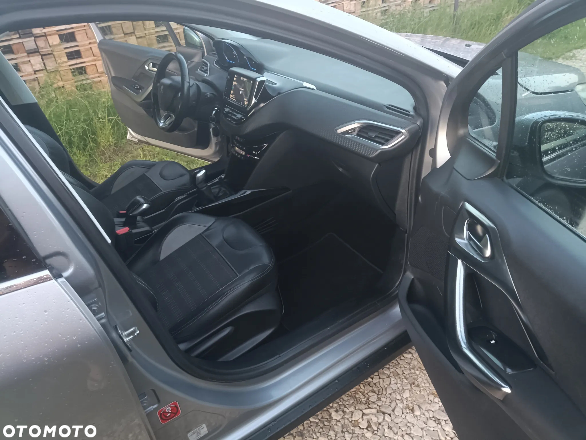 Peugeot 2008 BlueHDi 100 STOP & START Allure - 31