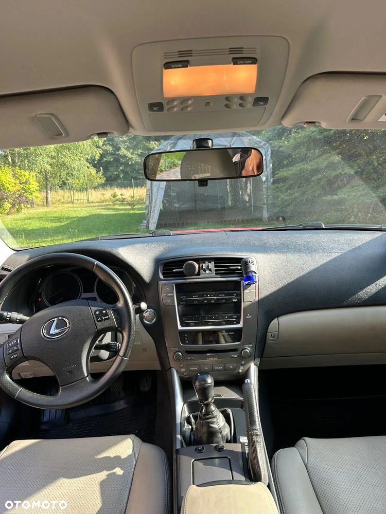 Lexus IS 220 D Comfort - 8