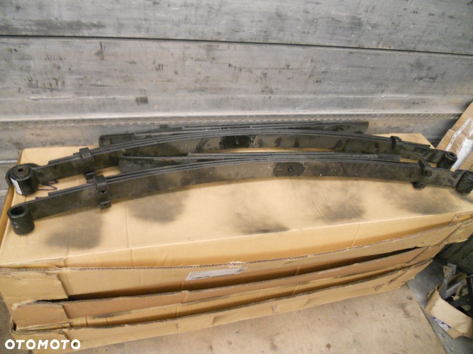 RESORY resor tył ISUZU D-max II i III 1,9 i 2,5d NOWE - 2