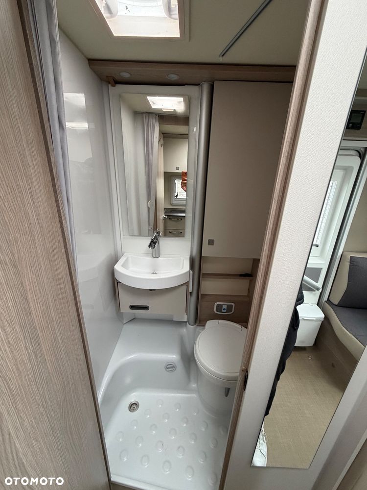 Ford Burstner Lineo T 690 - 16