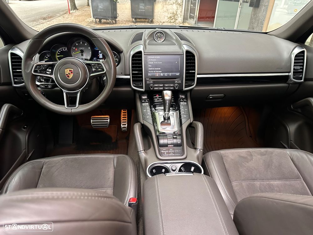 Porsche Cayenne S E-Hybrid Platinum Edition - 10