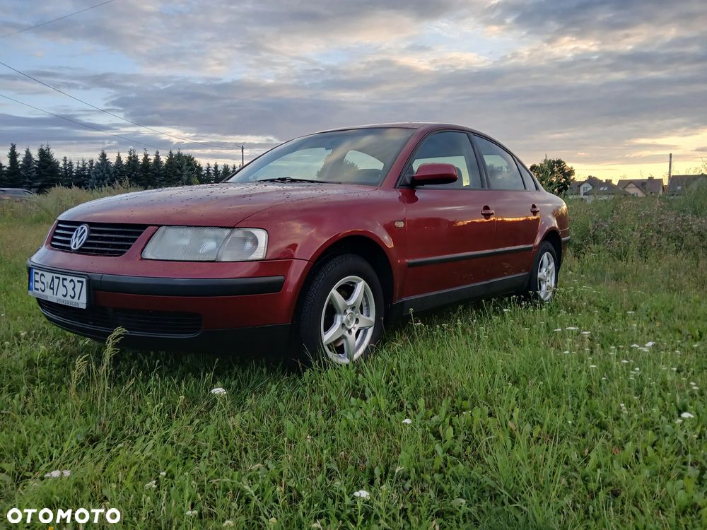 Volkswagen Passat 1.8 Comfortline - 4