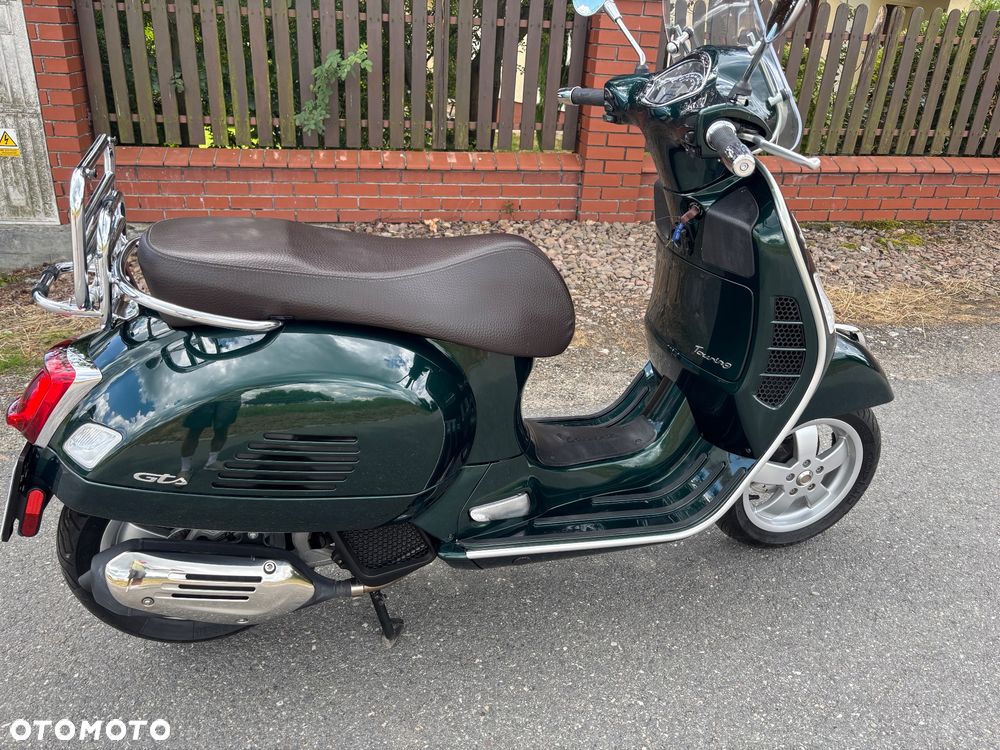 Vespa GTS - 19